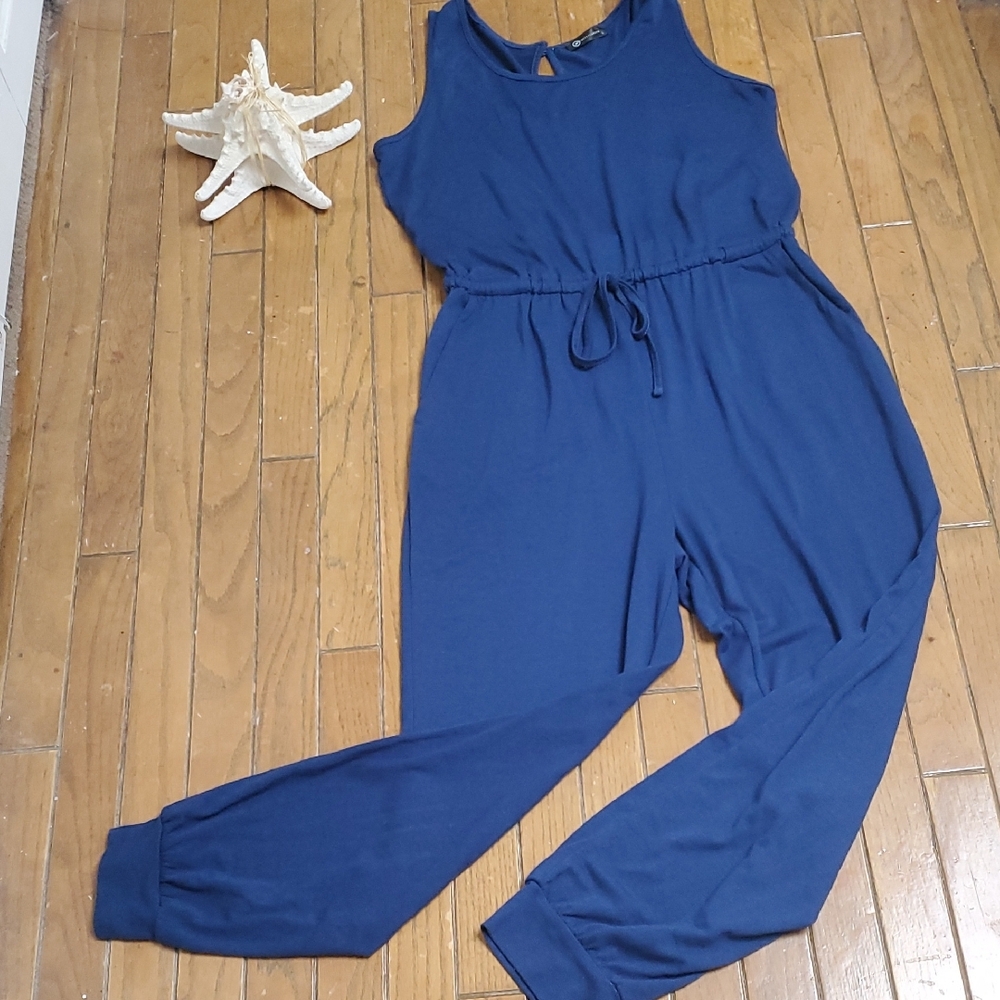 PrettyLittleThing Chic Navy Sleeveless Jumpsuit